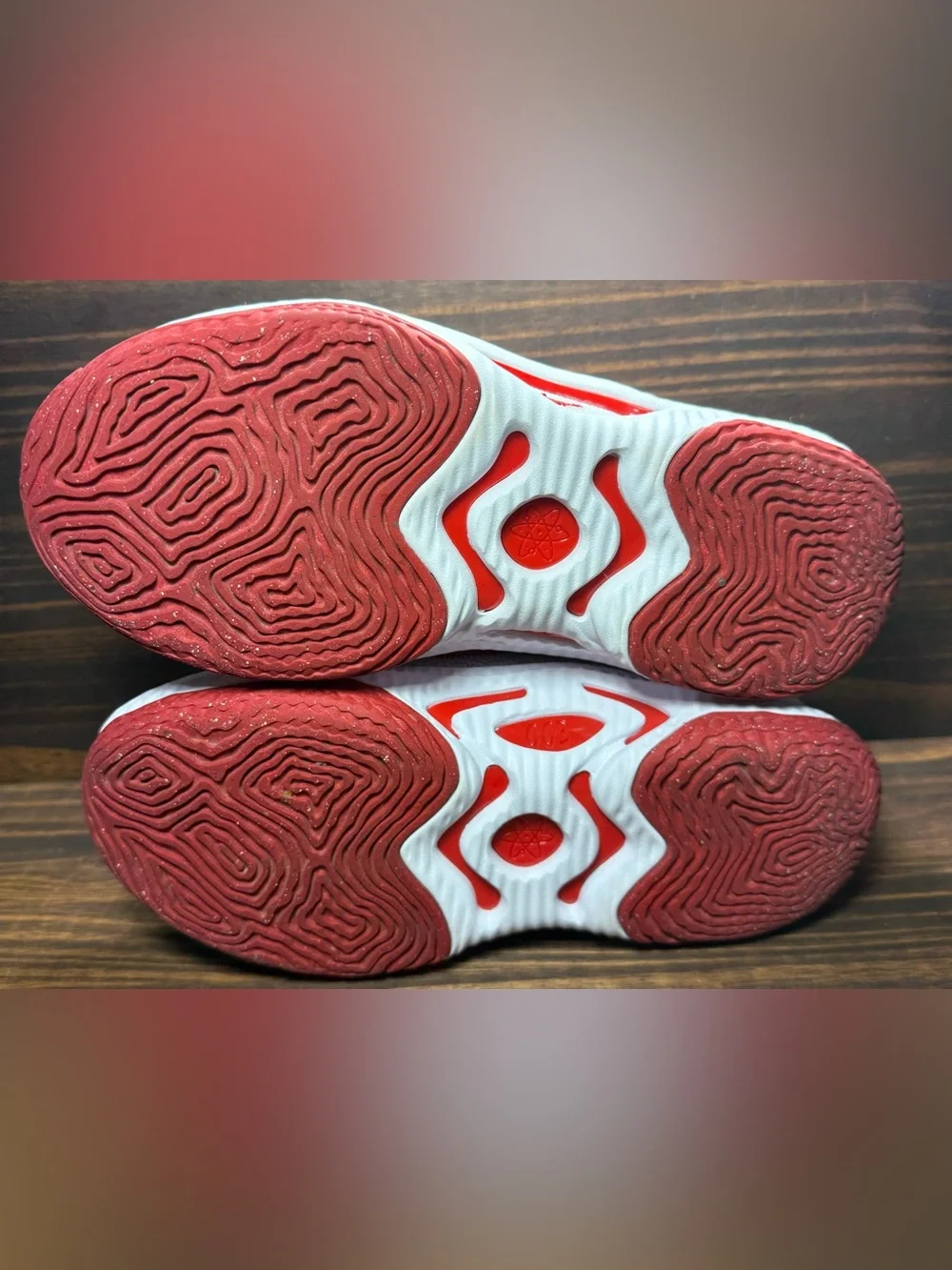 Nike Cosmic Unity 3 Men’s Size 8 Shoes University Red Athletic Lightly Worn